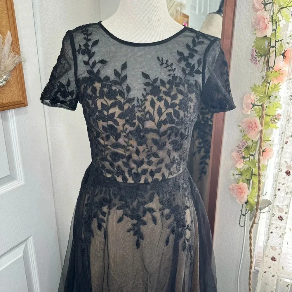 Floral Appliqué a-line Tea Dress